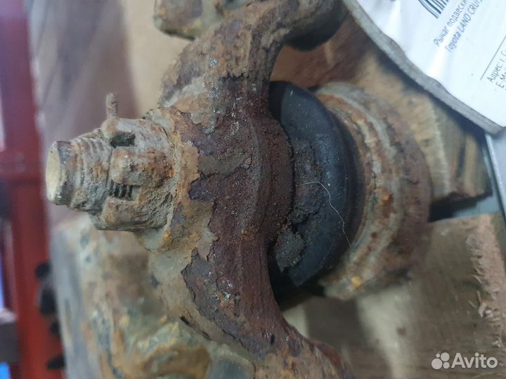 Б/У Б/У Рычаг передний нижний L TLC120 toyota Land