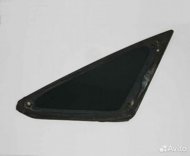 Стекло кузова глухое левое Ford Focus 3