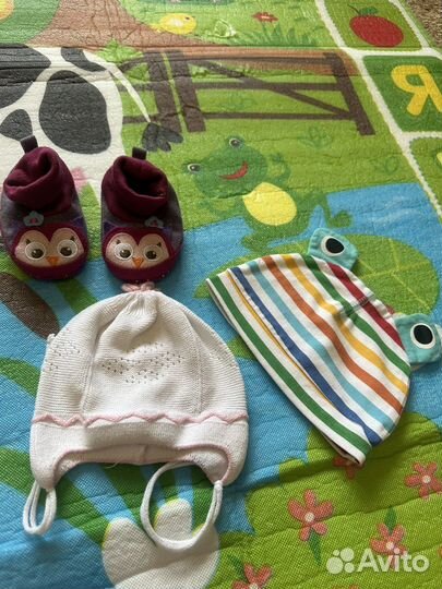 Детские шапочки и носочки от 0-6месяцев,пакетом
