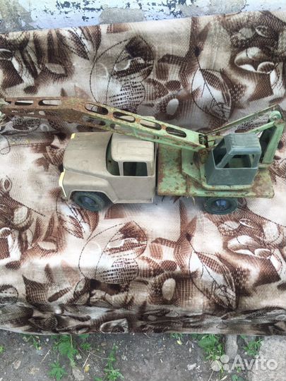 Игрушка кран СССР