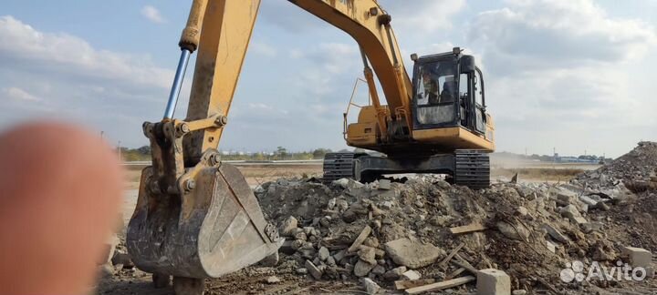 Гусеничный экскаватор LiuGong CLG925D, 2017