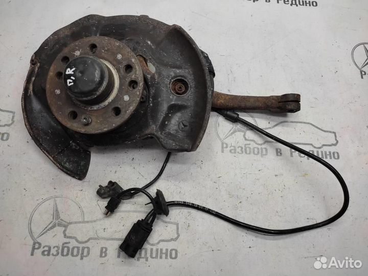 Кулак поворотный передний правый w140 S-class 1