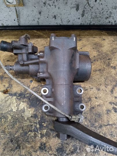 Продам рулевой редуктор Ленд Крузер80