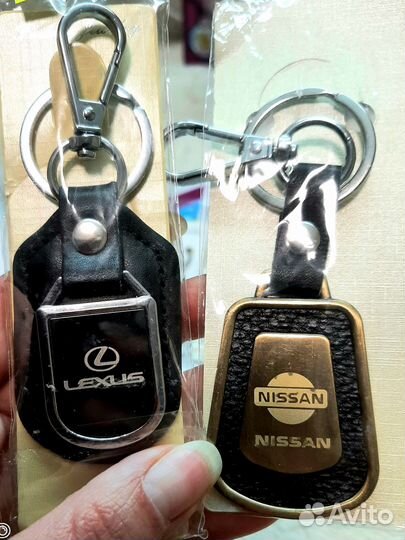 Брелки новые на ключи автомобиля