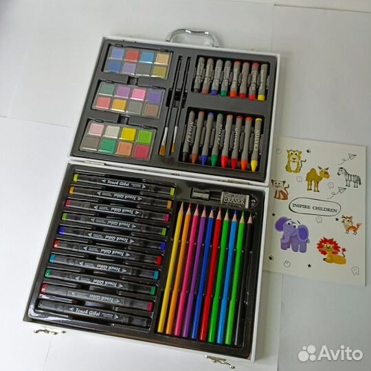 Кейс фломастеров и мелков