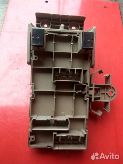 Блок предохранителей Subaru 82201fg010