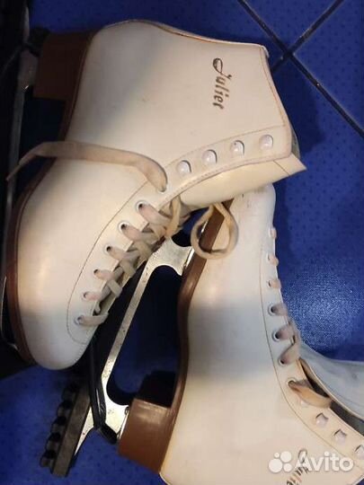 Коньки фигурные женские 38-39 размер