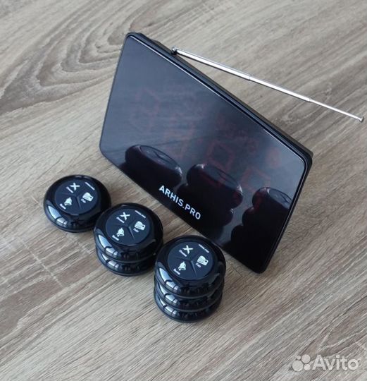 Влагозащищенная кнопка вызова персонала и табло