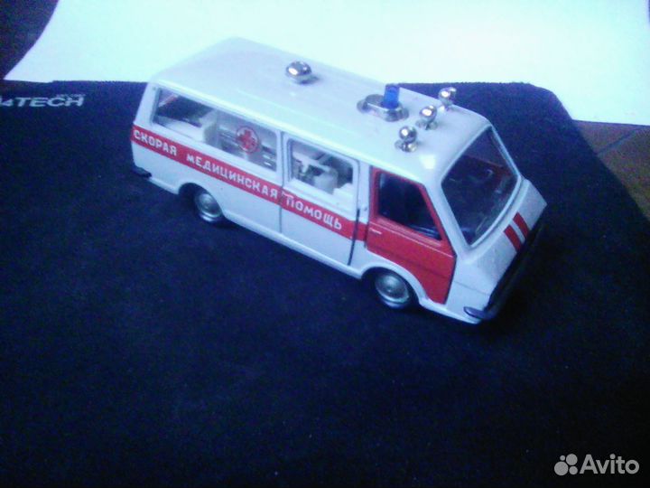 Модель раф-М 22031 (скорая помощь)