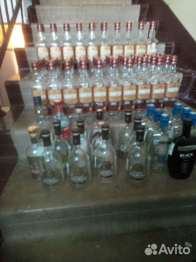 Бутылки из под водки, настойки и коньяка