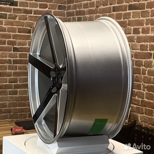 Диски r22 на Porsche Cayenne, Touareg, Audi Q7