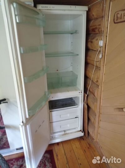 Холодильник General Frost