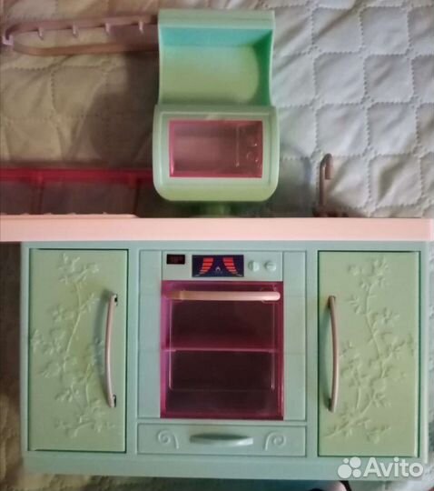 Новая кухня с посудой для Барби