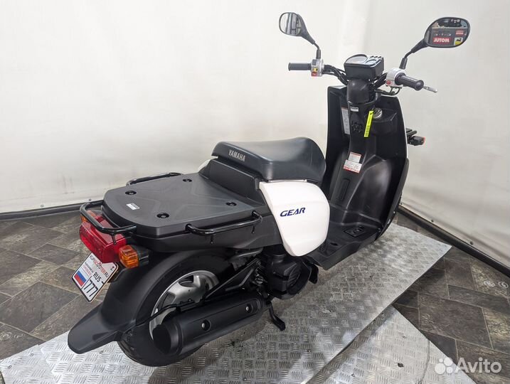 Скутер Yamaha Gear UA06J