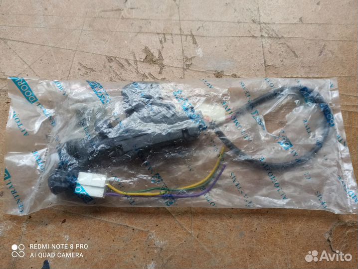 Электропривод замка двери