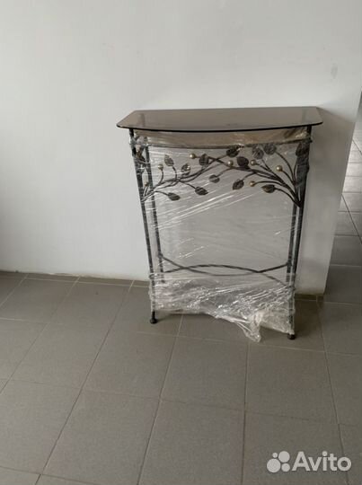 Новое Зеркало в кованном обрамлении