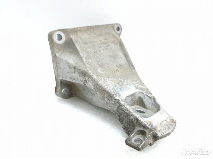 Кронштейн опоры двигателя правый Bmw 7-Series E65