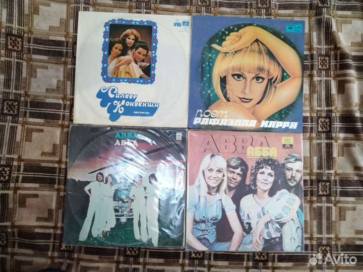 Винил мелодия и демократы