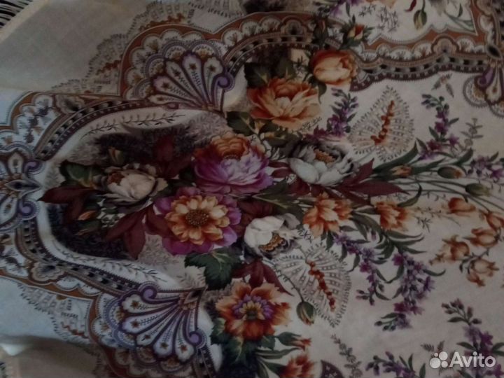 Павлопосадский платок новый
