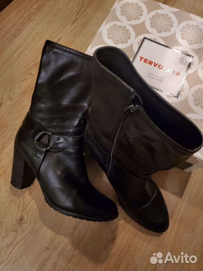 Кожаные сапоги 39 размер
