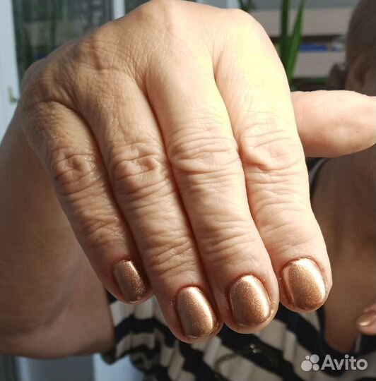 Модель на маникюр