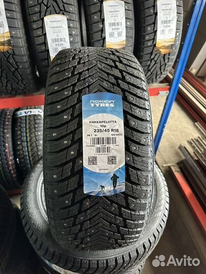 Nokian Tyres Hakkapeliitta 10p 235/45 R18 98T