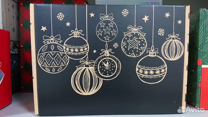 Подарочные коробки и корзины