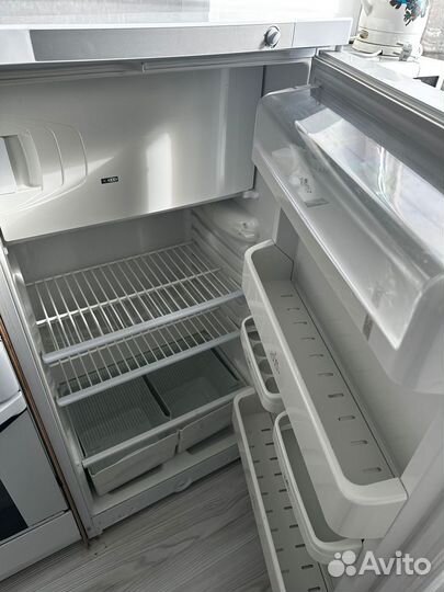 Холодильник indesit