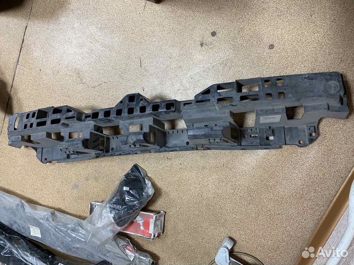 Каркас бампера Усилитель бампера задний Peugeot