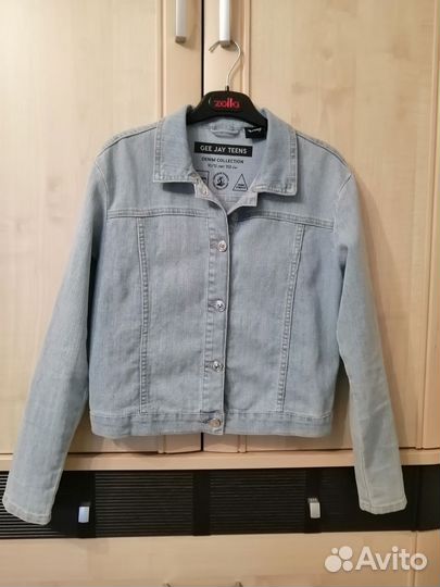 Джинсовая куртка на девочку 152 см