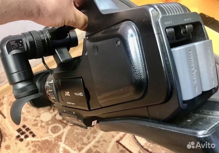 Видеокамера JVC камера в хорошим состояние