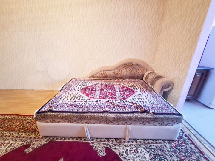 2-к. квартира, 54 м², 3/6 эт.