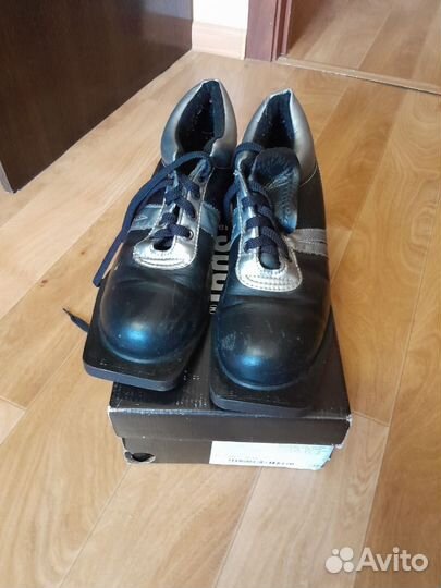 Лыжи беговые с ботинками