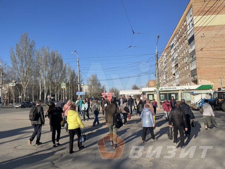 Торговое помещение на перекрестке центральных улиц