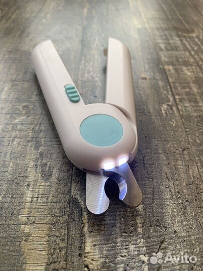 Когтерезка с подсветкой для кошек и собак