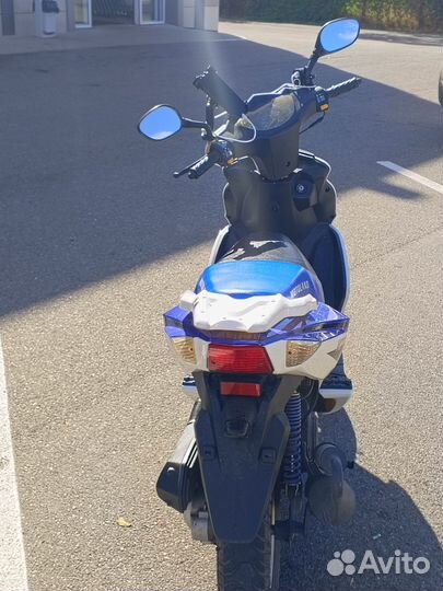 Скутер Motoland