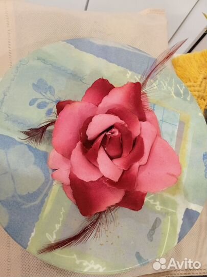 Цветы. Заколки для танцев