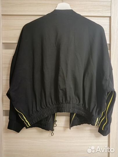 Бомбер женский куртка