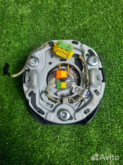 Подушка безопасности в руль Audi A4 B8 cdnc 2010