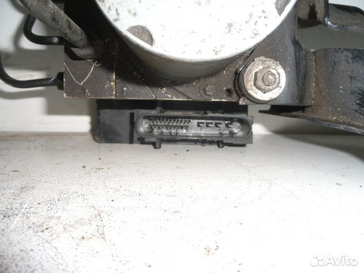 Блок ABS (насос) Nissan Teana (J32) 2008-2013