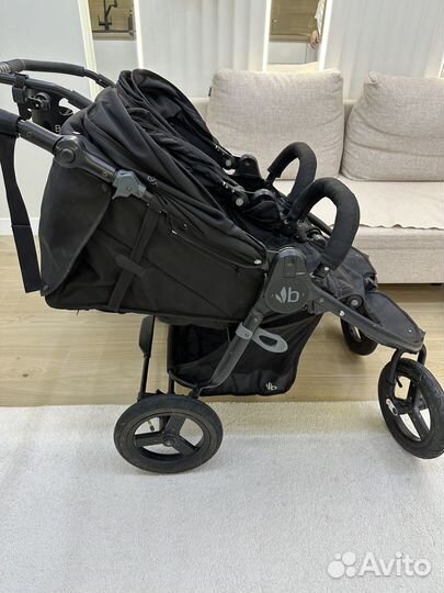 Коляска для двойни bumbleride