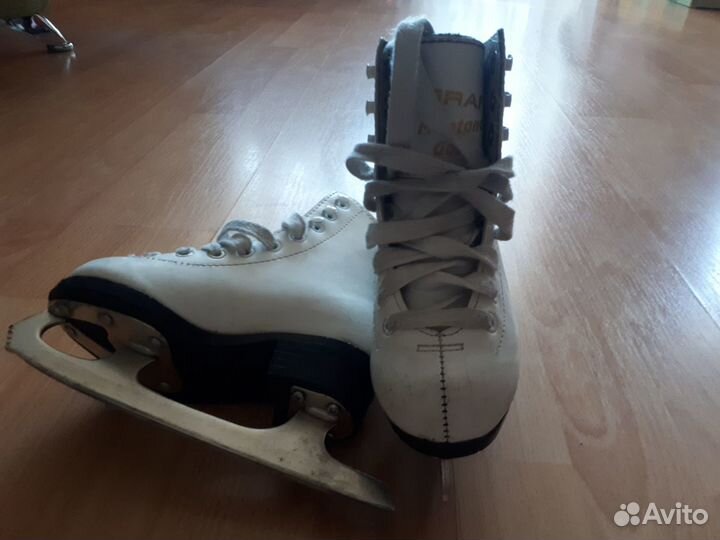 Продам коньки детские