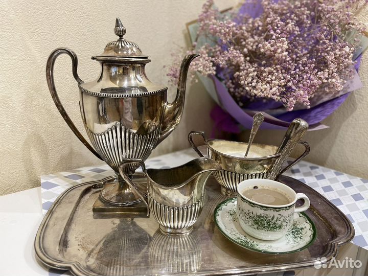 Кофейник, сахарница, сливочник