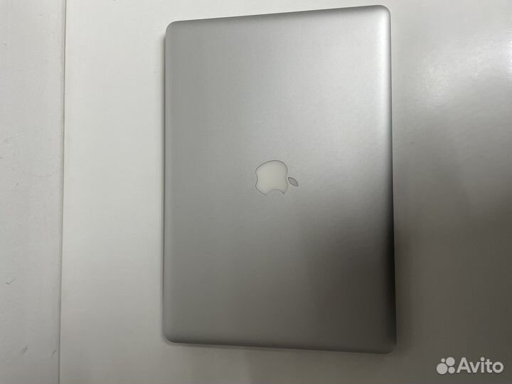 Macbook pro 15, i7/8/256