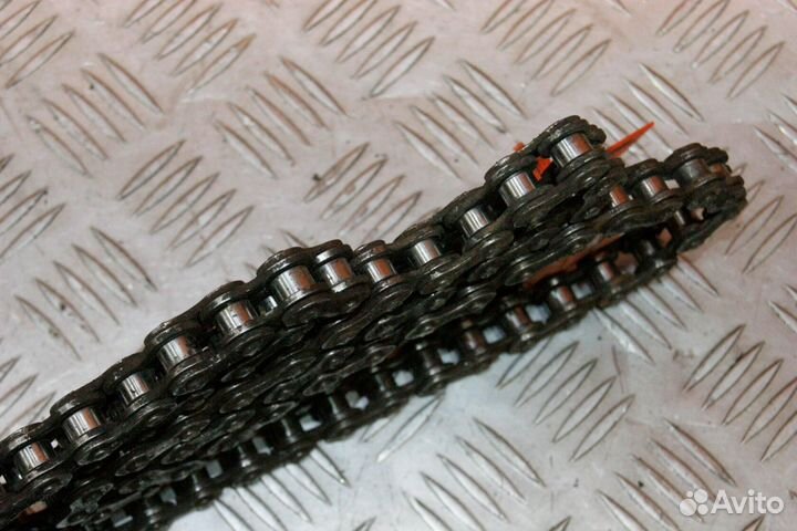 Цепь приводная 525 Yamaha FZR400, 1WG