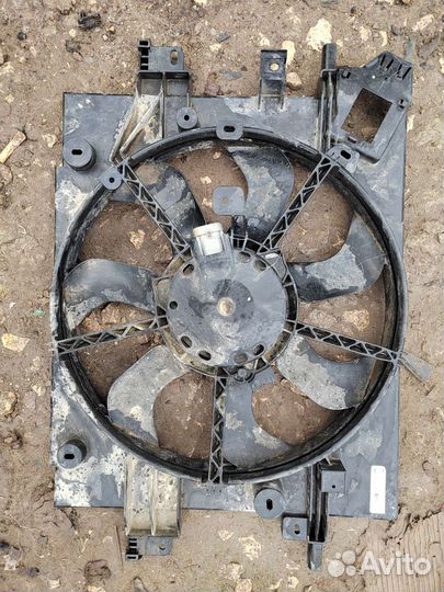 Вентилятор радиатора Renault Logan 2