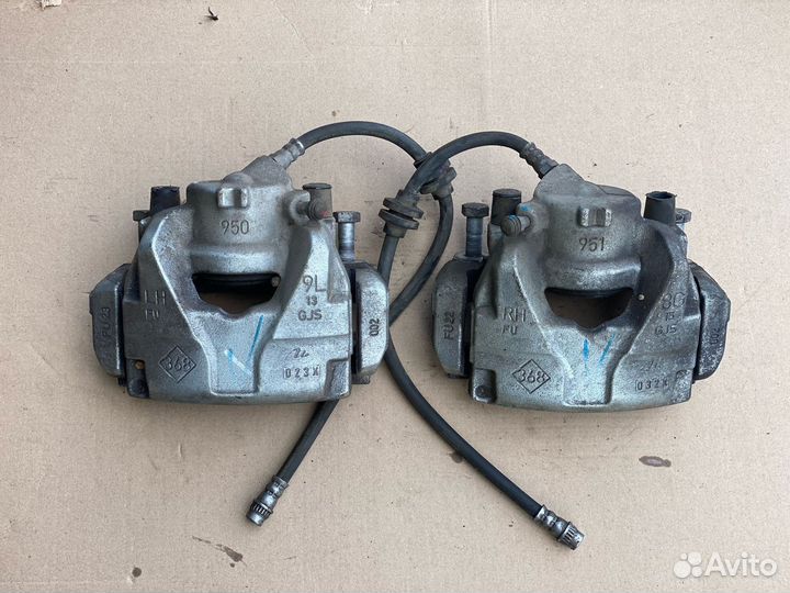 Суппорта передние Renault Duster