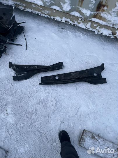 Жабо Mitsubishi Lancer 9