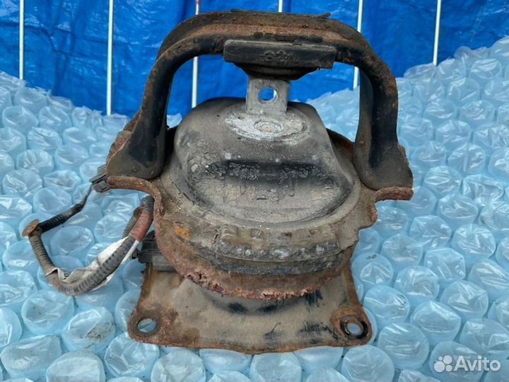 Подушка двигателя передняя Honda Pilot YF4 J35Z4