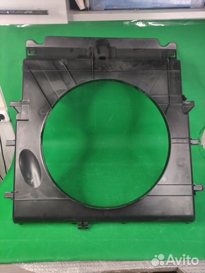 Диффузор радиатора Mercedes Sprinter 906